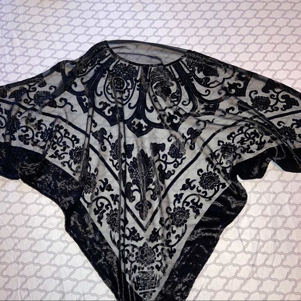 Triangle Velvet Floral Scroll Scarf
